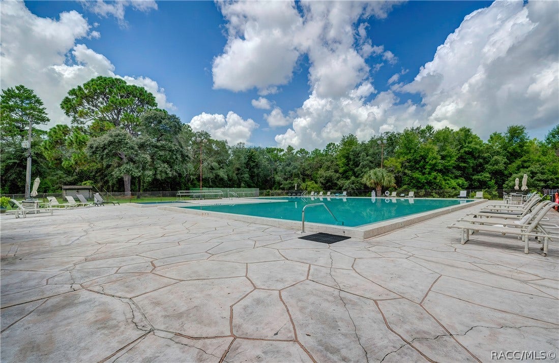 8 Pinewood Gardens, Homosassa, FL 34446 8 Pinewood Gardens, Homosassa, FL 34446