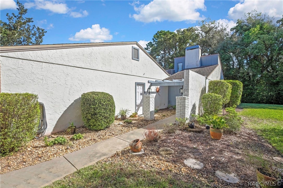 8 Pinewood Gardens, Homosassa, FL 34446 8 Pinewood Gardens, Homosassa, FL 34446