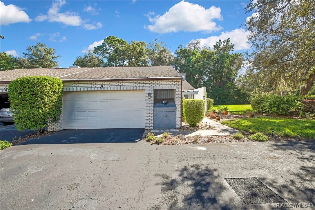8 Pinewood Gardens, Homosassa, FL 34446 8 Pinewood Gardens, Homosassa, FL 34446