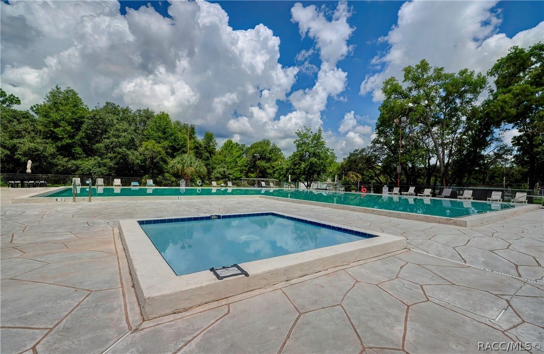 8 Pinewood Gardens, Homosassa, FL 34446 8 Pinewood Gardens, Homosassa, FL 34446