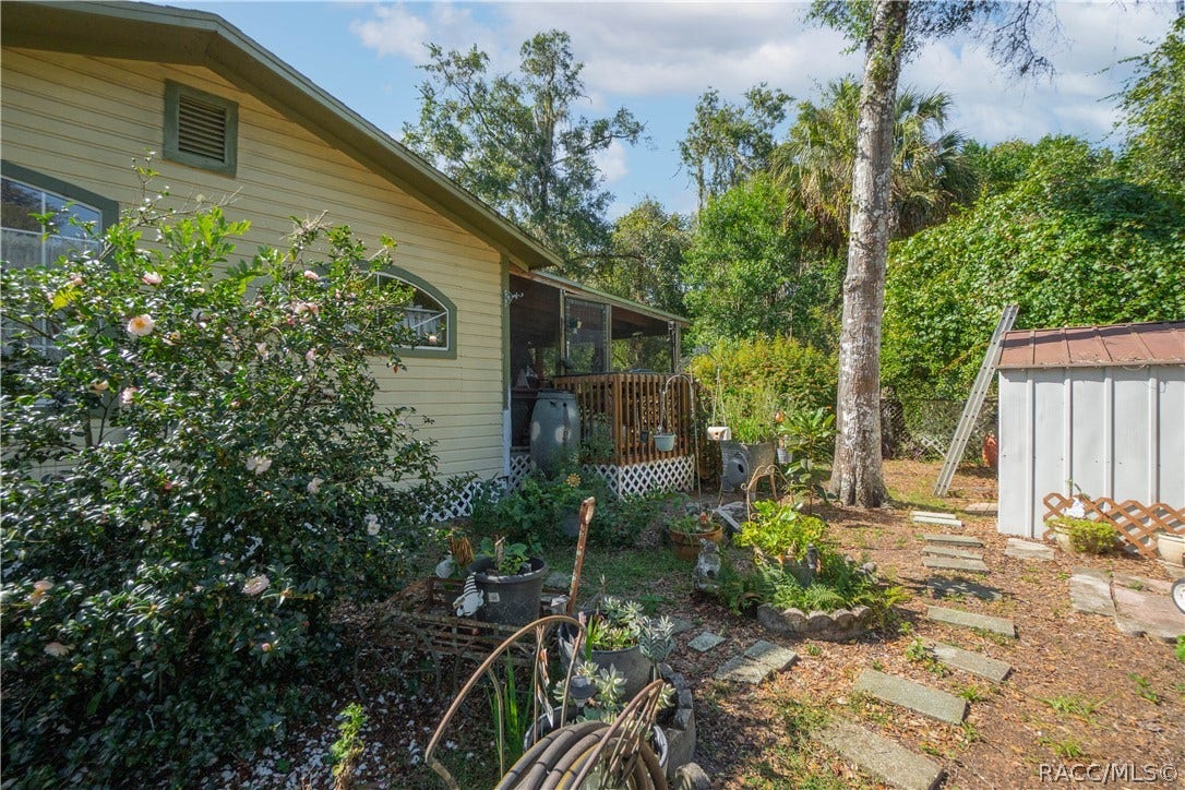 10425 E Pintail Drive, Floral City, FL 34436