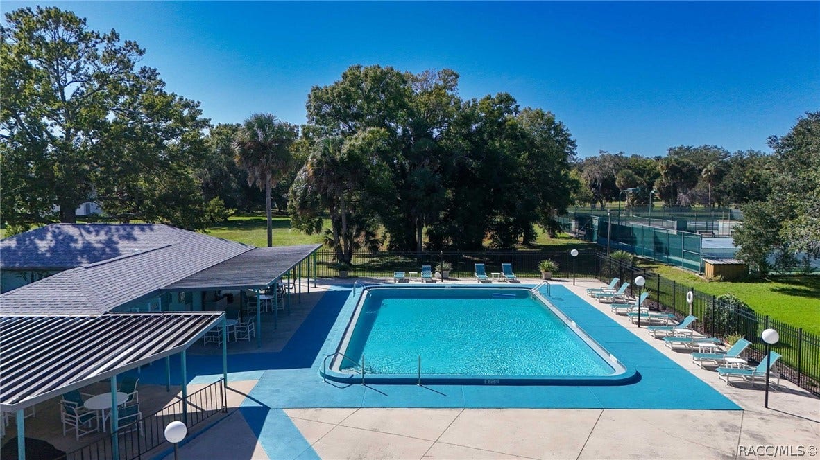 5222 S Riverview Circle, Homosassa, FL 34448