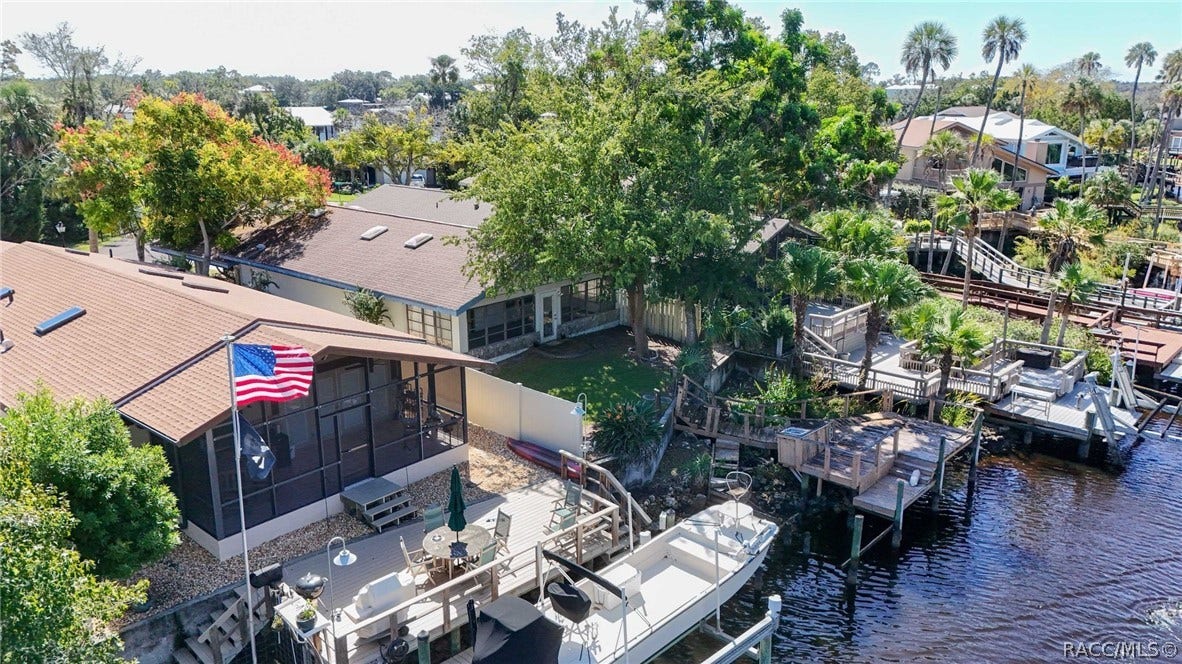 5222 S Riverview Circle, Homosassa, FL 34448