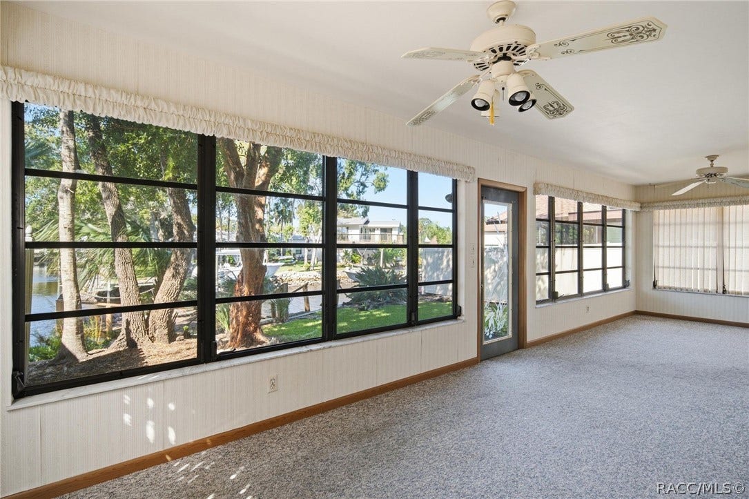 5222 S Riverview Circle, Homosassa, FL 34448