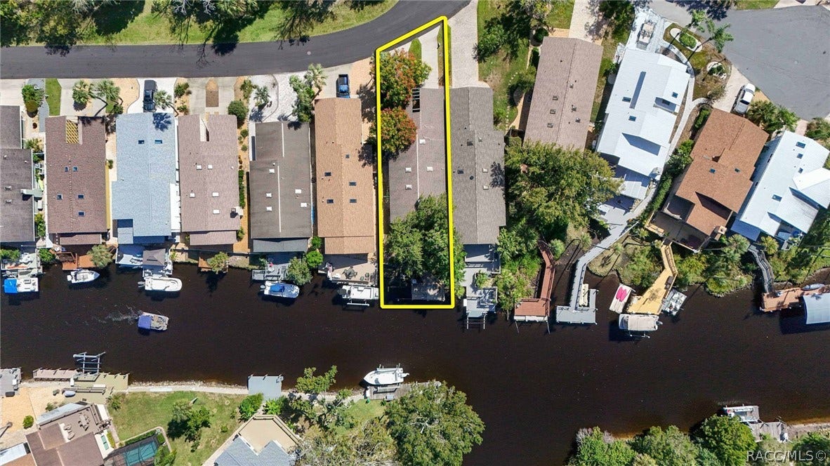 5222 S Riverview Circle, Homosassa, FL 34448