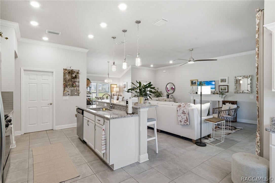 2551 N Brentwood Circle, Lecanto, FL 34461 2551 N Brentwood Circle, Lecanto, FL 34461