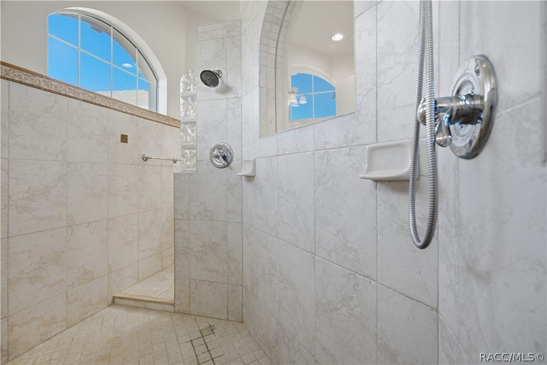 132 Linder Drive, Homosassa, FL 34446 132 Linder Drive, Homosassa, FL 34446