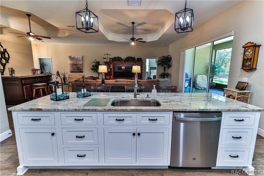 2170 W TALL OAKS Drive, Beverly Hills, FL 34464