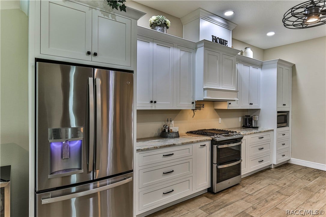 2170 W TALL OAKS Drive, Beverly Hills, FL 34464