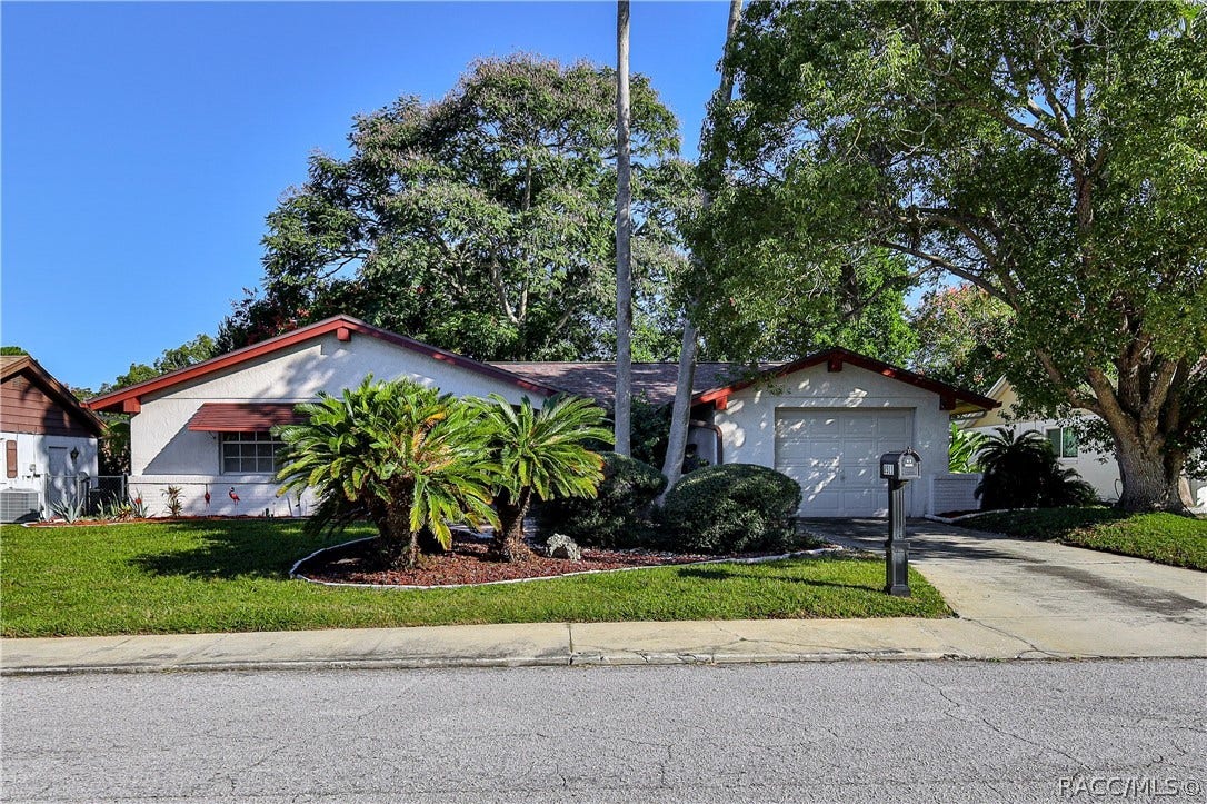 8511 Sunflower Lane, Hudson, FL 34667 8511 Sunflower Lane, Hudson, FL 34667