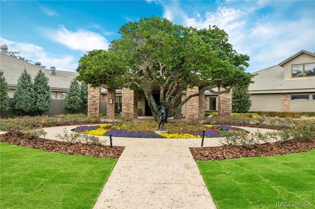 4605 N Pine Valley Loop, Lecanto, FL 34461 Clubhouse entrance