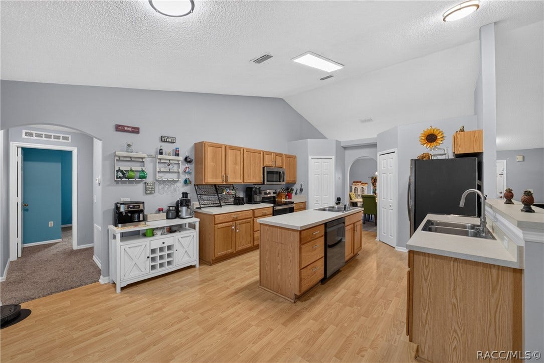 8364 N Pocono Drive, Citrus Springs, FL 34434 8364 N Pocono Drive, Citrus Springs, FL 34434