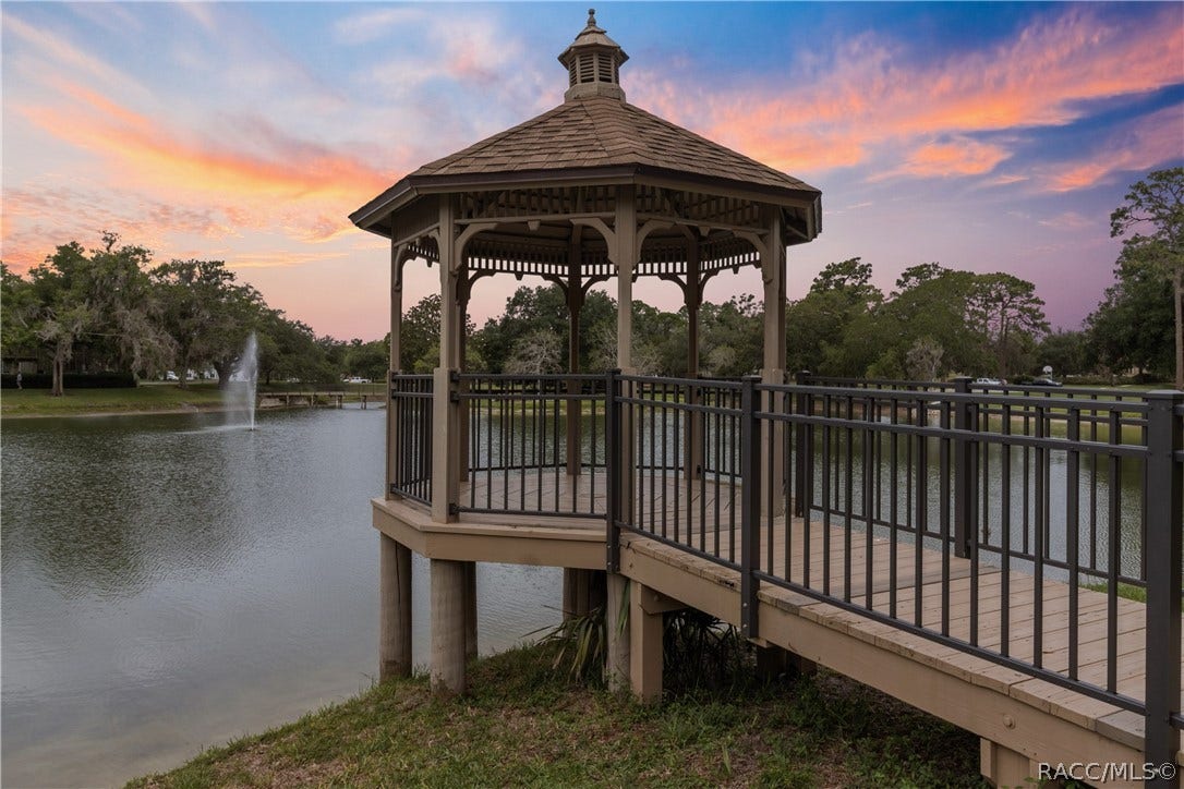 GAZEBO
YOUR OWN LITTLE SLICE OF PARADISE! Unwind at Meadowcrest's charming POND GAZEBO overlooking a peaceful pond w/fountain. A picturesque setting to enjoy nature, relax & take in the beautiful Florida sunsets!