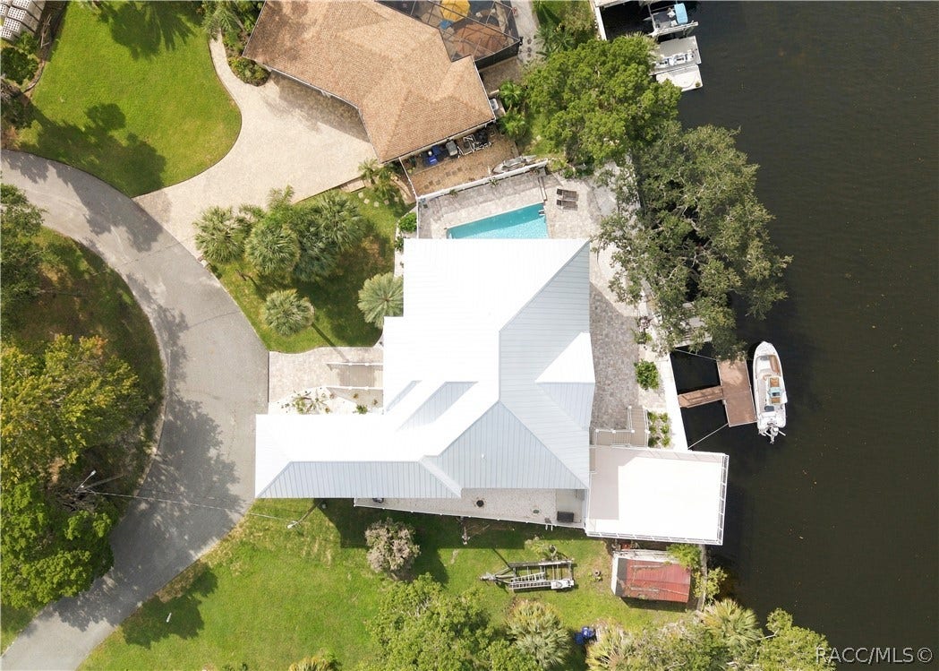 414 NW 8th Avenue, Crystal River, FL 34428