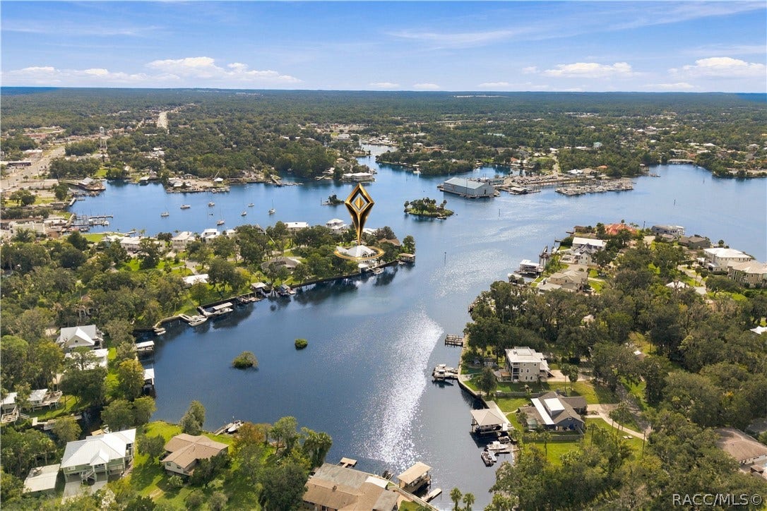 414 NW 8th Avenue, Crystal River, FL 34428