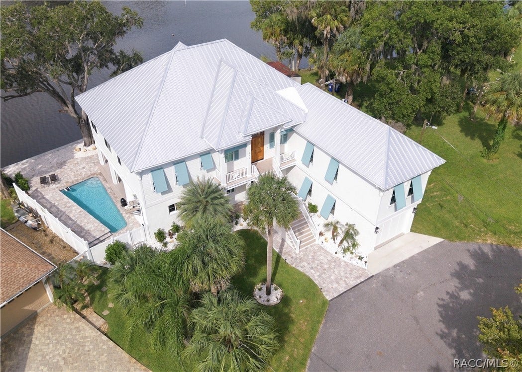 414 NW 8th Avenue, Crystal River, FL 34428