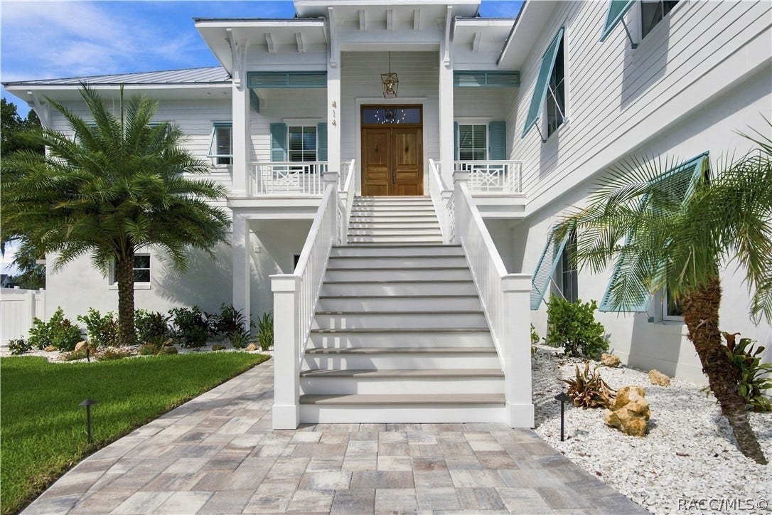 414 NW 8th Avenue, Crystal River, FL 34428