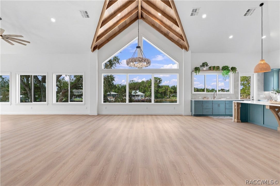 414 NW 8th Avenue, Crystal River, FL 34428