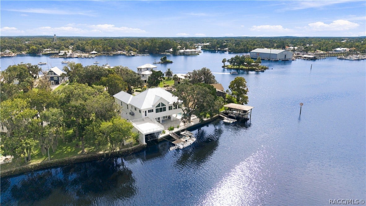 414 NW 8th Avenue, Crystal River, FL 34428