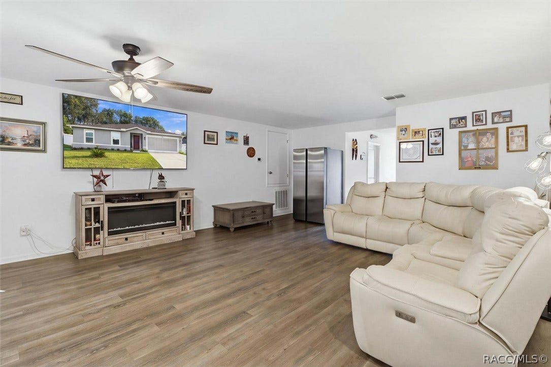 8810 E Maplewood Street, Inverness, FL 34450 8810 E Maplewood Street, Inverness, FL 34450