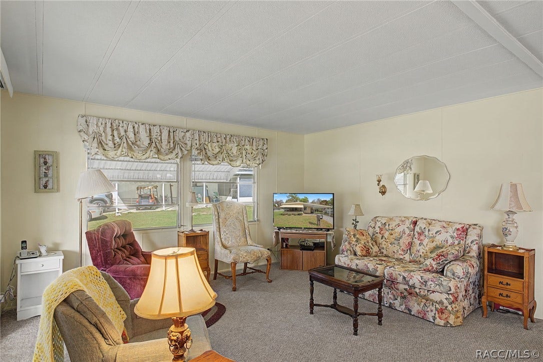 8245 E Lulas Lane, Floral City, FL 34436 8245 E Lulas Lane, Floral City, FL 34436