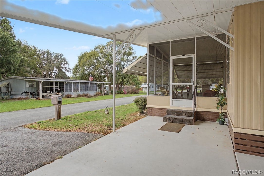 8245 E Lulas Lane, Floral City, FL 34436 8245 E Lulas Lane, Floral City, FL 34436