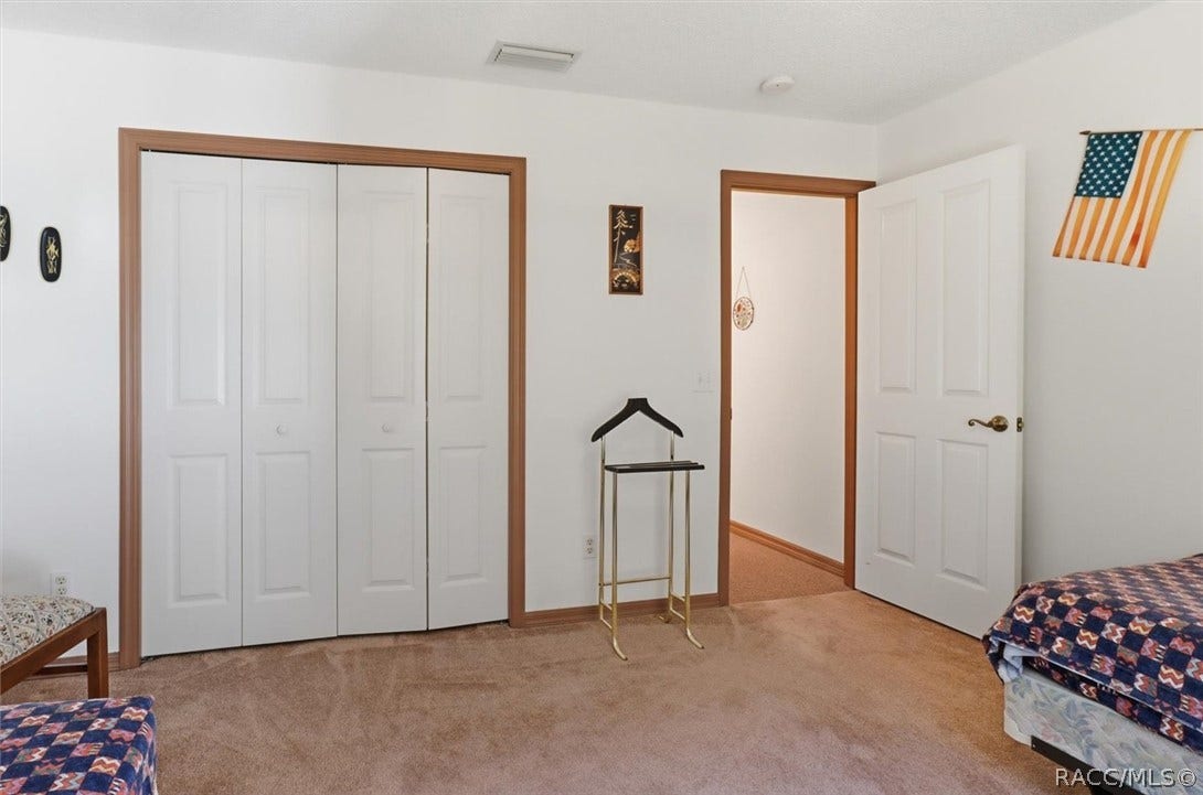 337 E Buckingham Drive, Lecanto, FL 34461 337 E Buckingham Drive, Lecanto, FL 34461