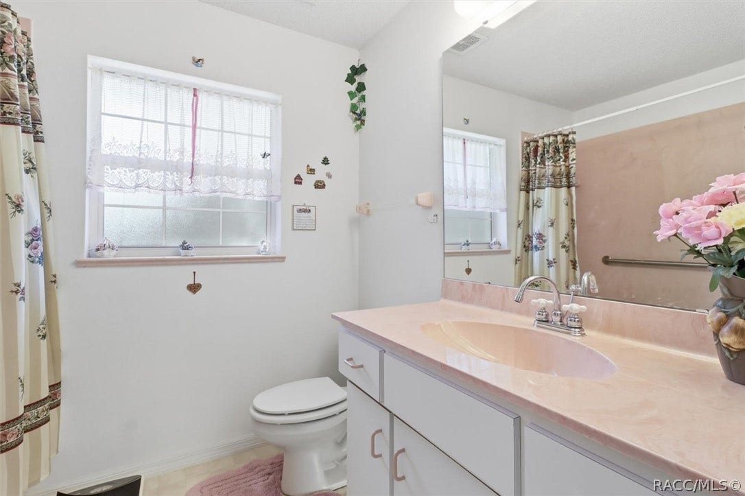 337 E Buckingham Drive, Lecanto, FL 34461 337 E Buckingham Drive, Lecanto, FL 34461