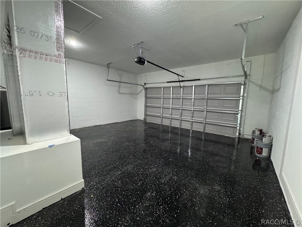 7065 N Lime Drive, Citrus Springs, FL 34433
