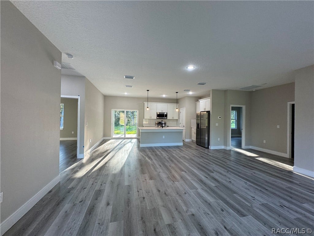 7065 N Lime Drive, Citrus Springs, FL 34433