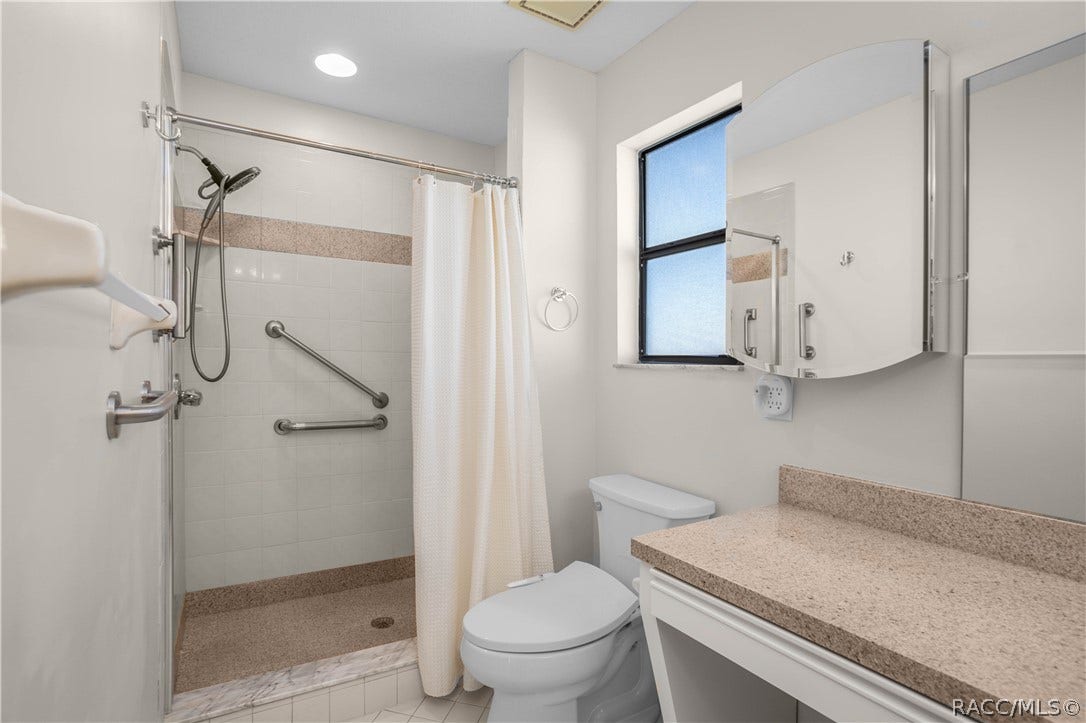 6282 W Lexington Drive, Crystal River, FL 34429 6282 W Lexington Drive, Crystal River, FL 34429
