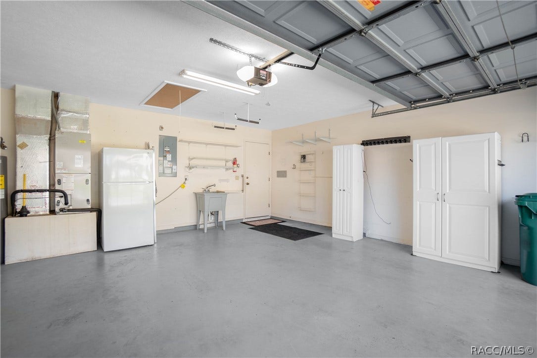 6282 W Lexington Drive, Crystal River, FL 34429 6282 W Lexington Drive, Crystal River, FL 34429