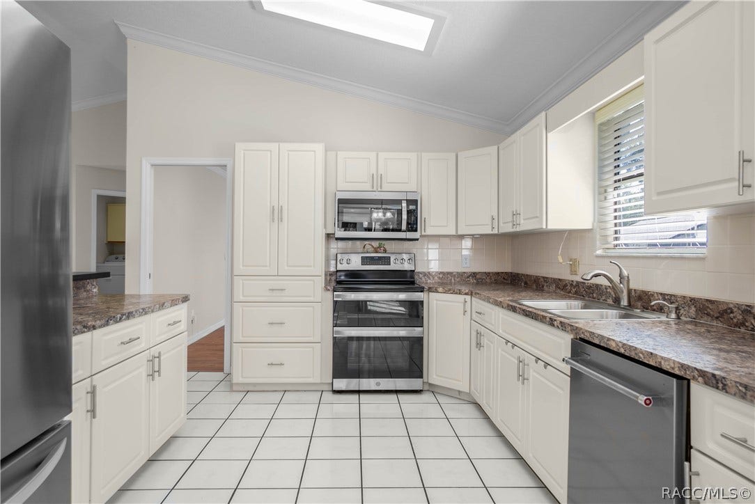 6282 W Lexington Drive, Crystal River, FL 34429 6282 W Lexington Drive, Crystal River, FL 34429