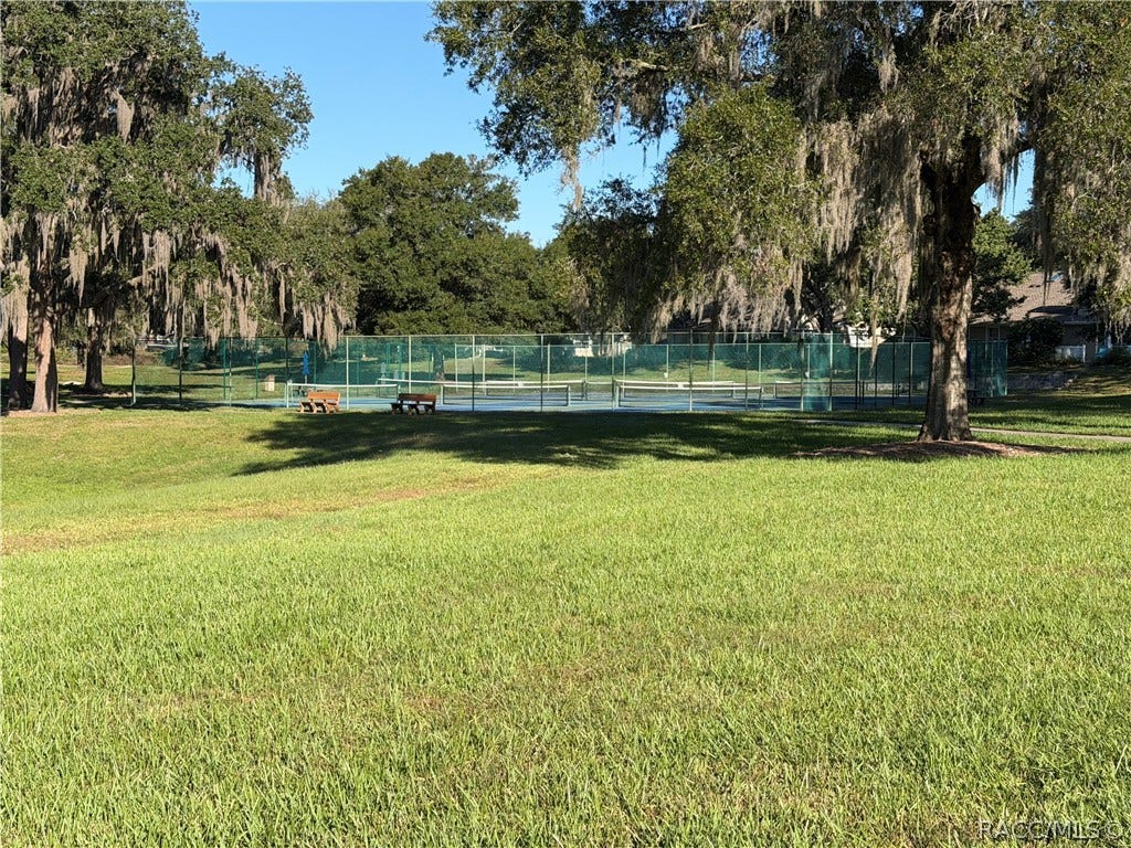 6282 W Lexington Drive, Crystal River, FL 34429 6282 W Lexington Drive, Crystal River, FL 34429