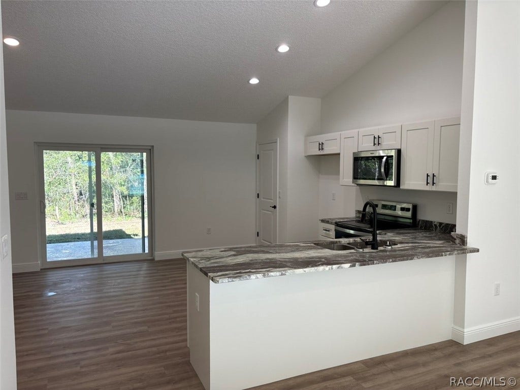 8460 N Pocono Drive, Dunnellon, FL 34434 8460 N Pocono Drive, Dunnellon, FL 34434