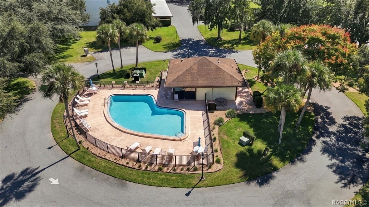 1 Cypress Run, #16-B, Homosassa, FL 34446