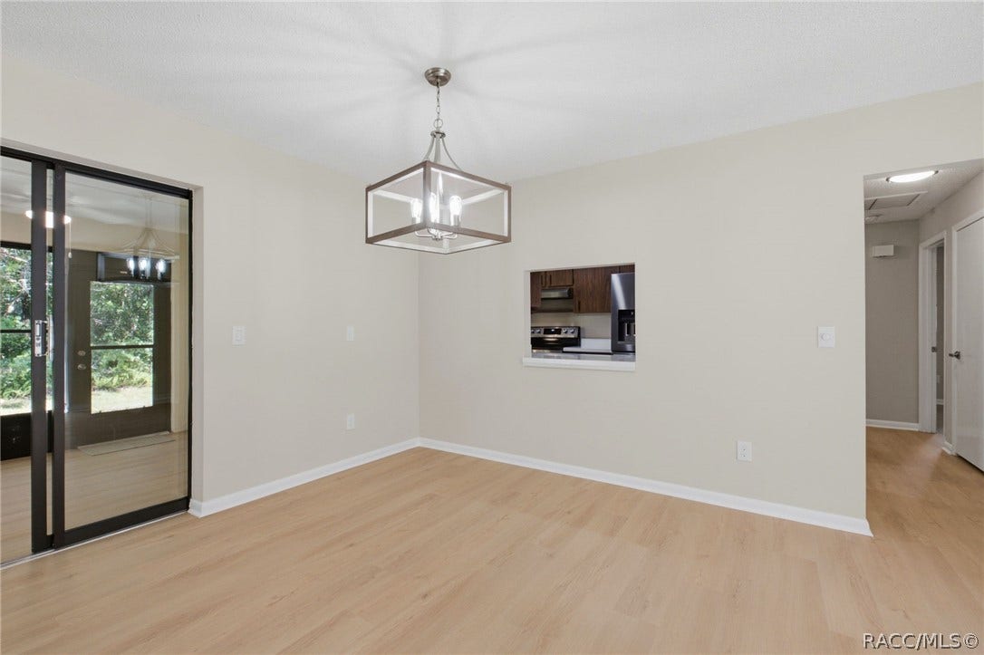 12 Sycamore Court E, Homosassa, FL 34446