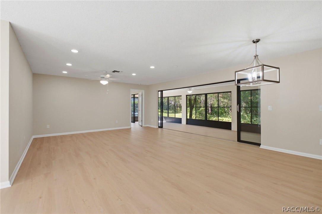 12 Sycamore Court E, Homosassa, FL 34446