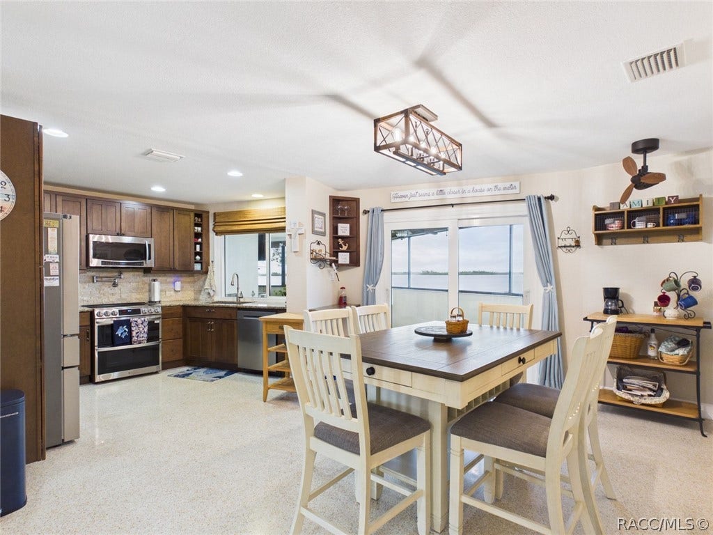 12018 W Bayshore Drive, Crystal River, FL 34429 12018 W Bayshore Drive, Crystal River, FL 34429