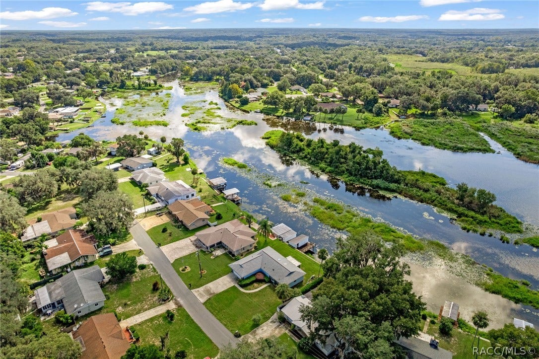 9122 E Point O Woods Drive, Inverness, FL 34453 9122 E Point O Woods Drive, Inverness, FL 34453