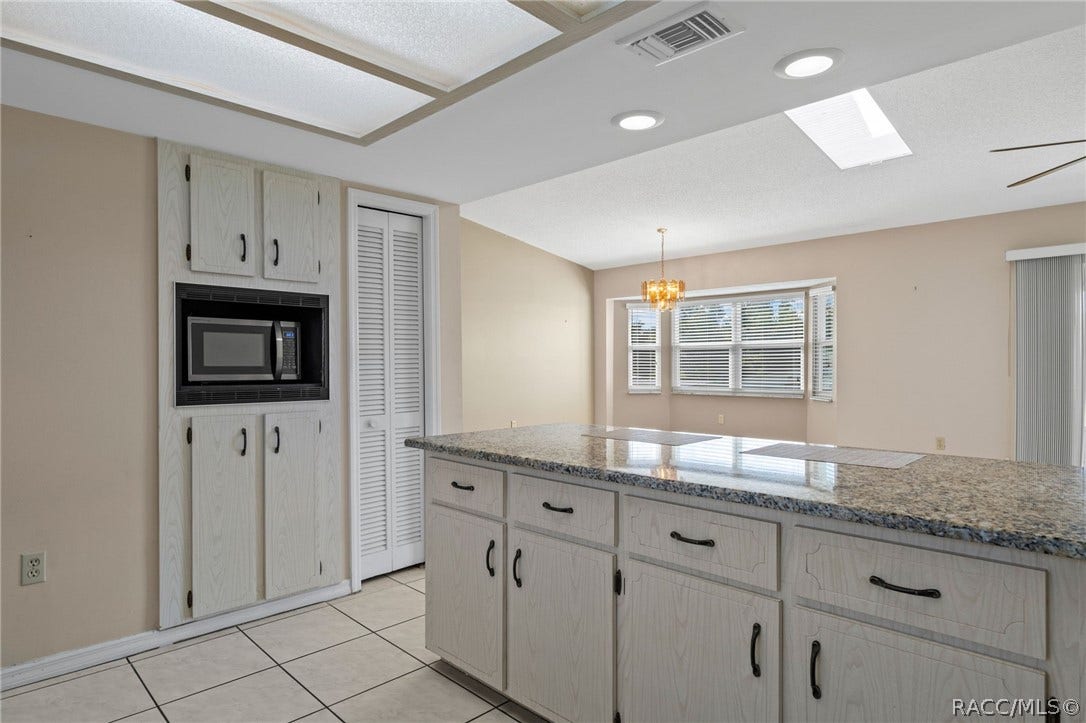 9122 E Point O Woods Drive, Inverness, FL 34453 9122 E Point O Woods Drive, Inverness, FL 34453