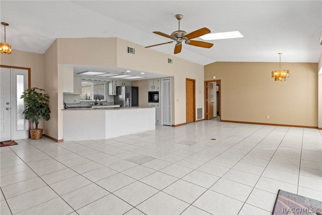 9122 E Point O Woods Drive, Inverness, FL 34453 9122 E Point O Woods Drive, Inverness, FL 34453