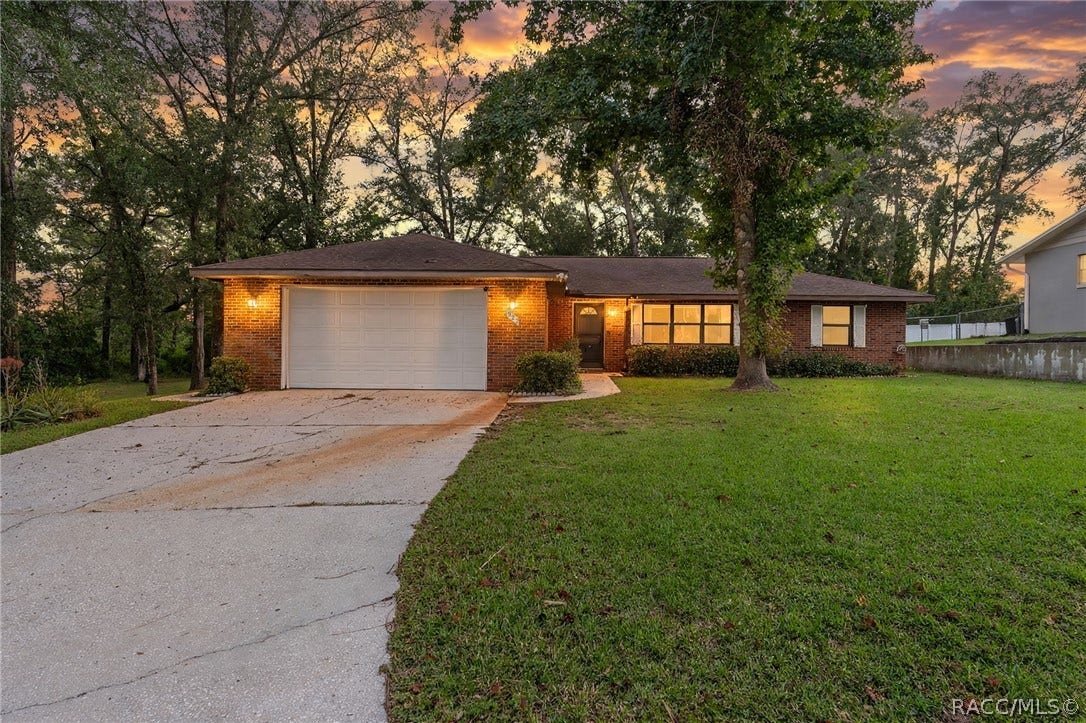 922 Cedar Avenue, Inverness, FL 34452