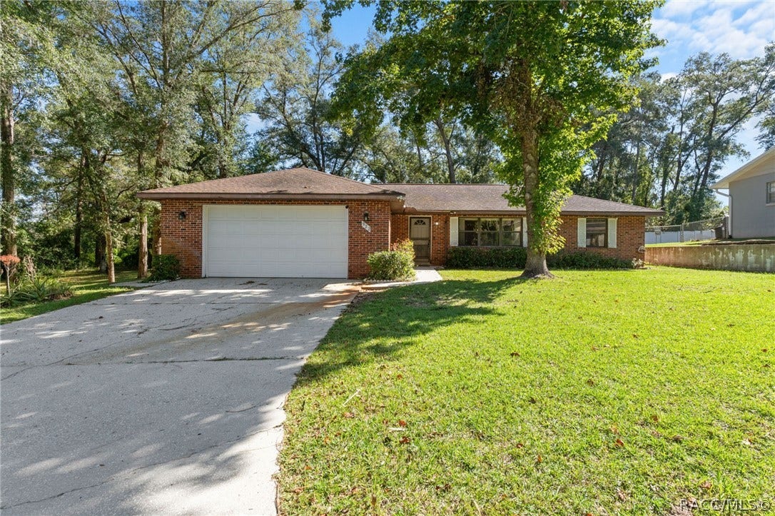 922 Cedar Avenue, Inverness, FL 34452