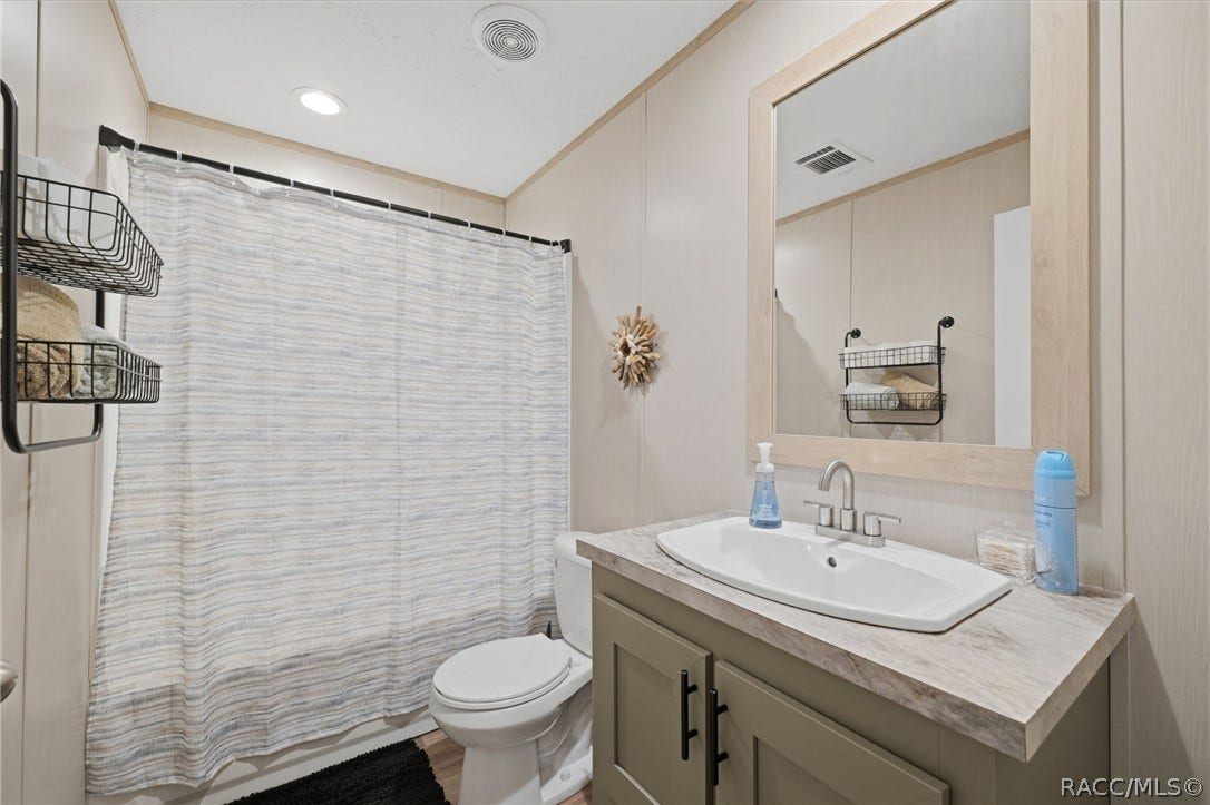2035 S Goode Point, Homosassa, FL 34448 Bathroom 2