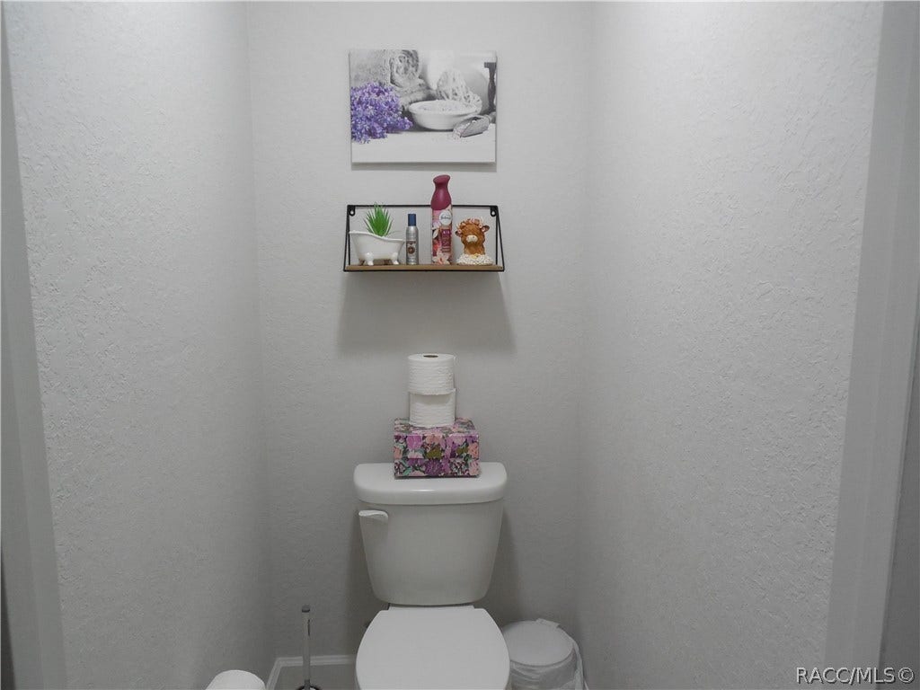 8135 N ISBEN Drive, Dunnellon, FL 34433 8135 N ISBEN Drive, Dunnellon, FL 34433