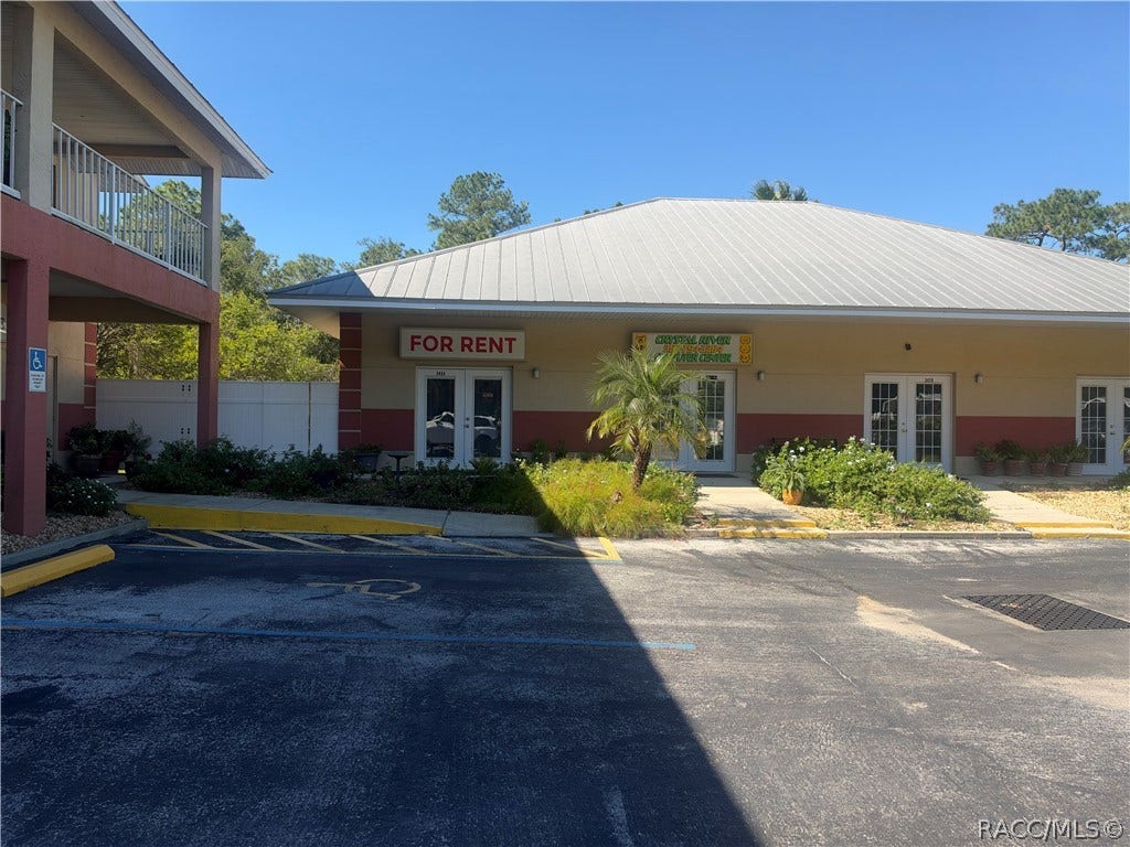 3454 N Citrus Avenue, Crystal River, FL 34428 3454 N Citrus Avenue, Crystal River, FL 34428