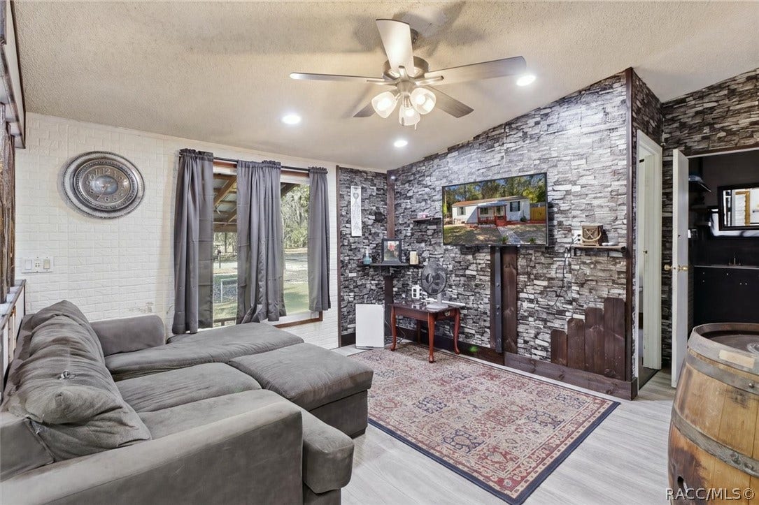 7603 N Ira Martin Avenue, Crystal River, FL 34428 7603 N Ira Martin Avenue, Crystal River, FL 34428