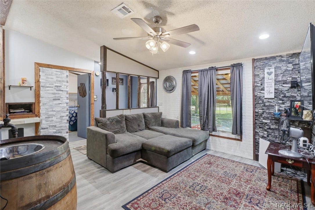 7603 N Ira Martin Avenue, Crystal River, FL 34428 7603 N Ira Martin Avenue, Crystal River, FL 34428