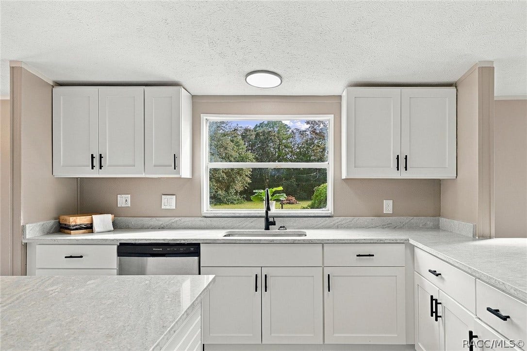 5715 S Florence Point, Homosassa, FL 34446